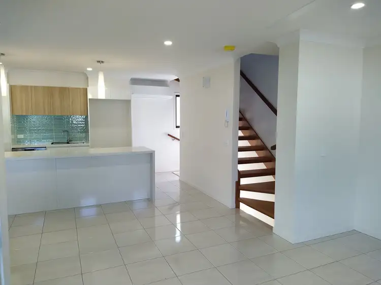 Third view of Homely townhouse listing, 2/31 Broadwater Rd, Mount Gravatt East QLD 4122
