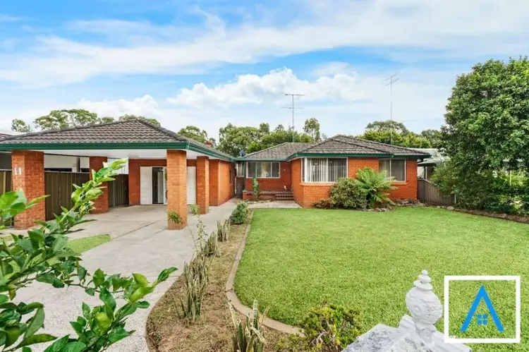11 Wyangala Crescent, Leumeah NSW 2560