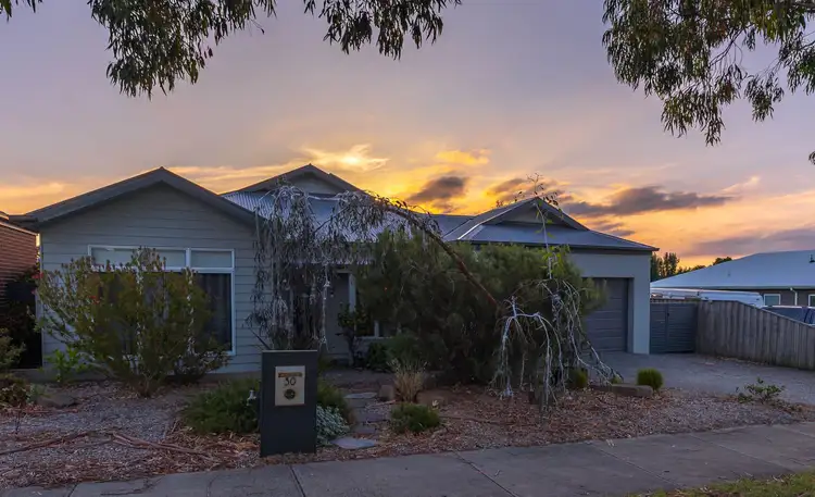 30 Elvington Avenue, Cowes VIC 3922