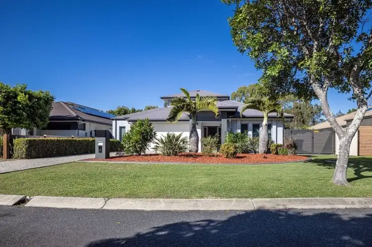 15 Vanillalily Close, Banksia Beach QLD 4507