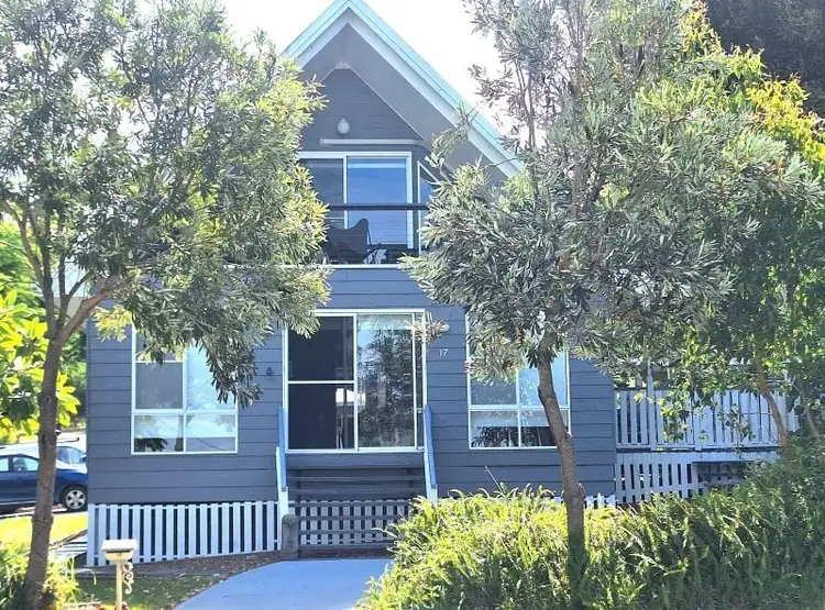 17 Koonwarra Parade, Macleay Island QLD 4184