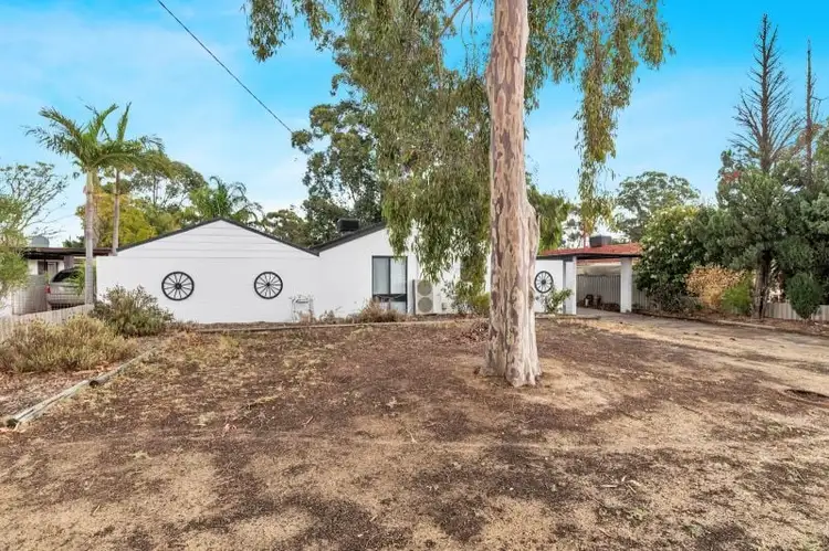 4 Kingia Place, Pinjarra WA 6208