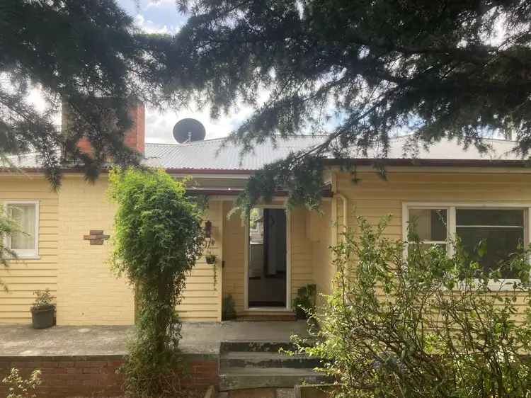 11 Gordon Avenue, Mount Stuart TAS 7000