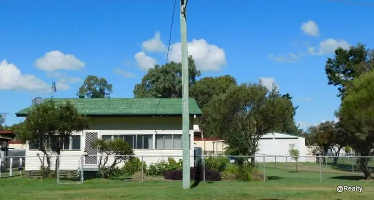 25 Drayton Street, Nanango QLD 4615