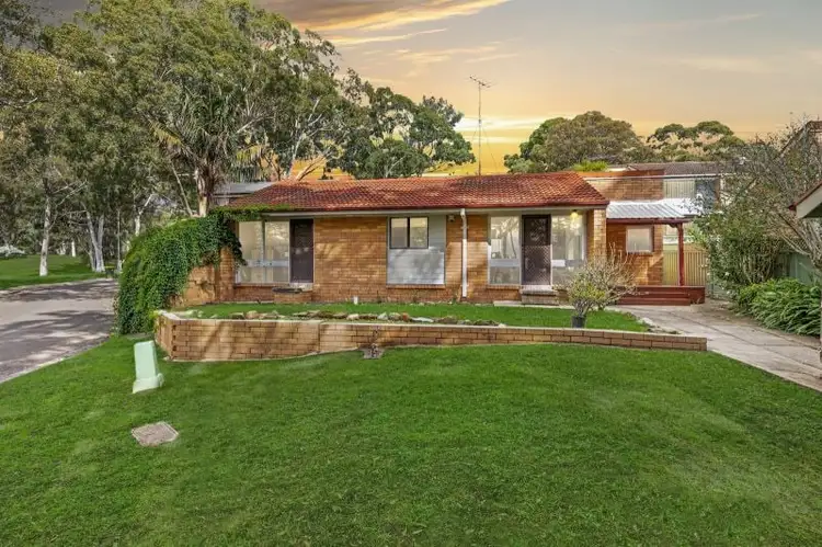 7 Airdsley Lane, Bradbury NSW 2560