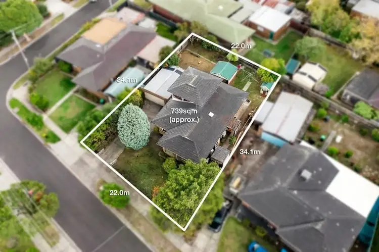 15 Grayson Drive, Scoresby VIC 3179
