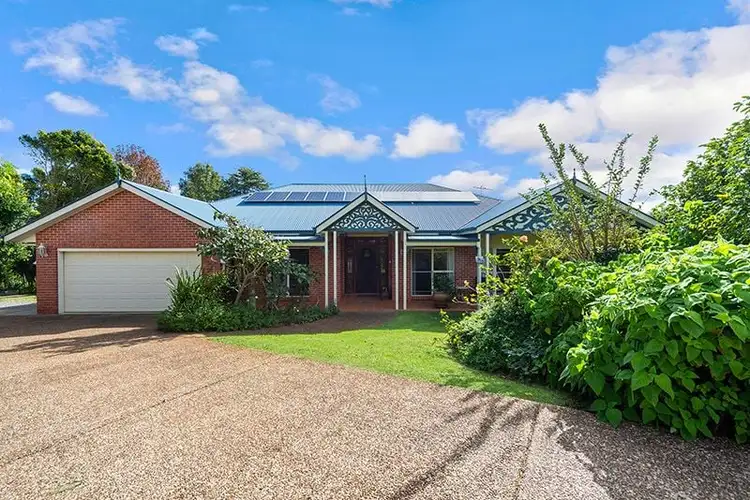 2 Sequoia Drive, Tamborine Mountain QLD 4272