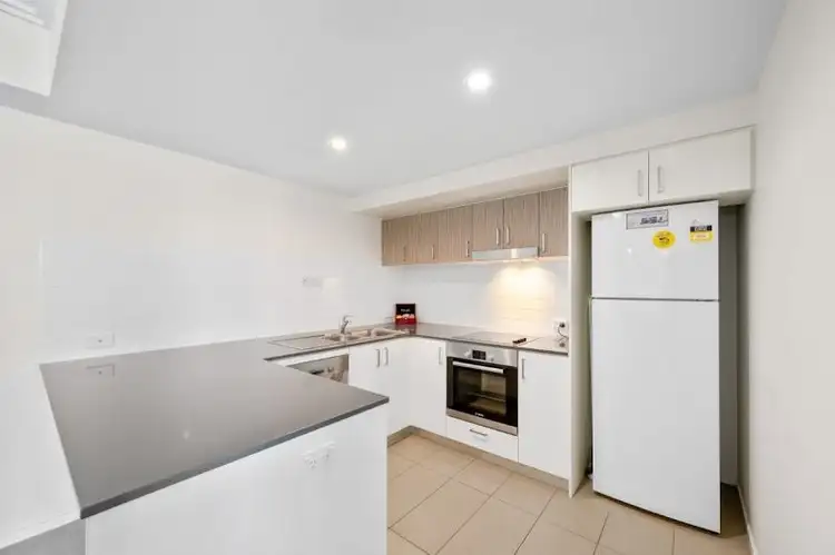 606/52 Oaka Lane, Gladstone Central QLD 4680