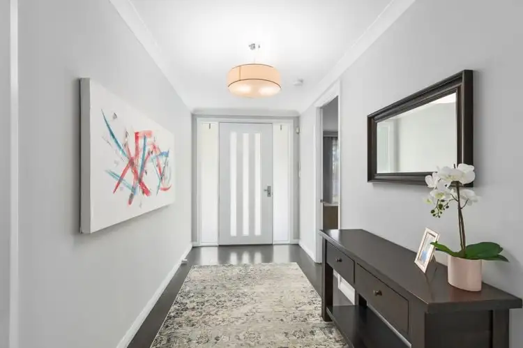 21 Saddleback Crescent, Stream Hill NSW 2526