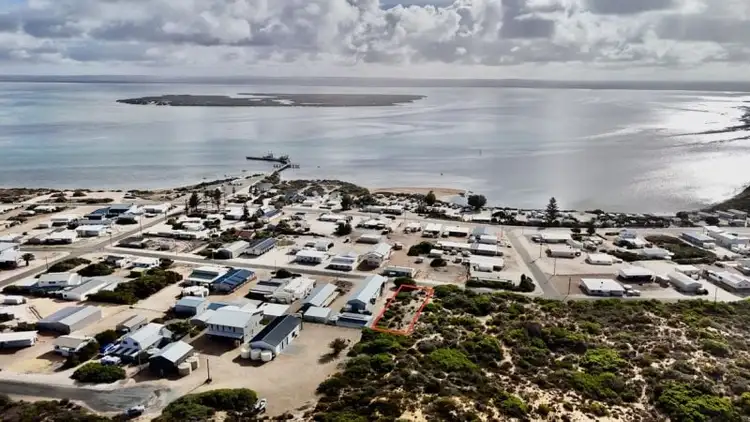 1 English Street, Venus Bay SA 5607