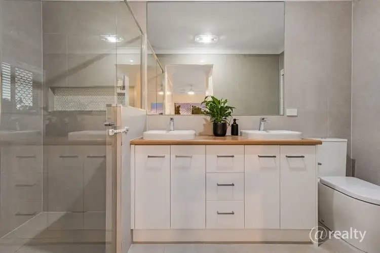 8 Atlantic Place, Warner QLD 4500