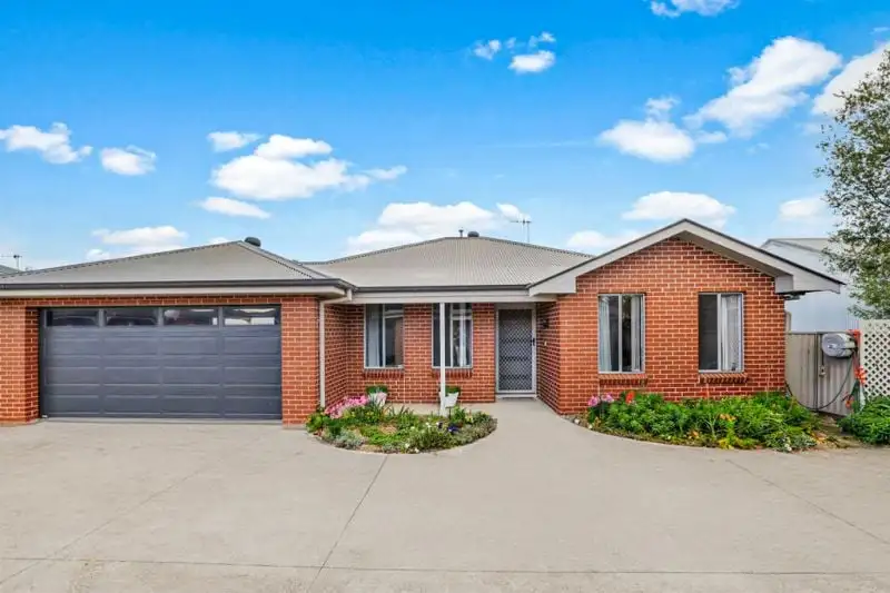 Main view of Homely villa listing, 33C Morrisset Street, Bathurst NSW 2795