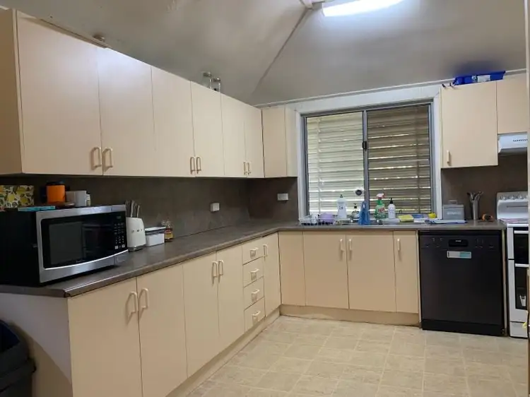 Sixth view of Homely house listing, 3 Dundas Street, Emerald QLD 4720