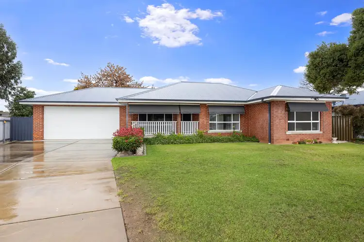 21 Geneva Crescent, Lake Albert NSW 2650