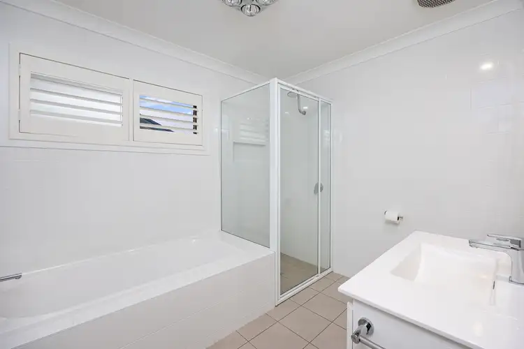 Seventh view of Homely house listing, 21 Geneva Crescent, Lake Albert NSW 2650