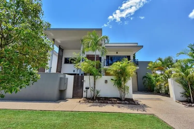Main view of Homely townhouse listing, 2/17 Packard Street, Larrakeyah NT 820