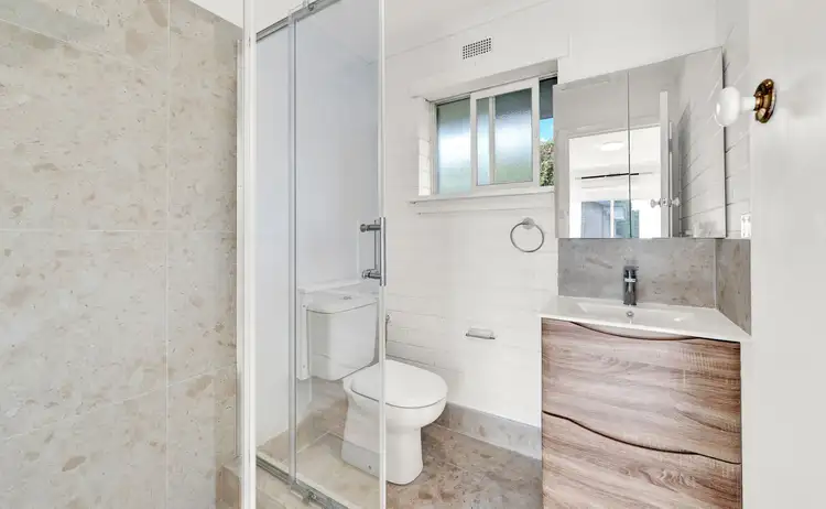 Fifth view of Homely apartment listing, 6/2-4 Salmon Street, Mentone VIC 3194