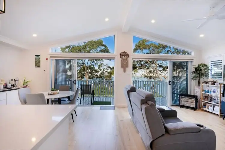 9/2 MacLeay Drive, Halekulani NSW 2262