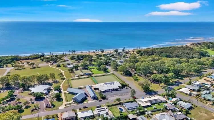 31 Club Avenue, Moore Park Beach QLD 4670