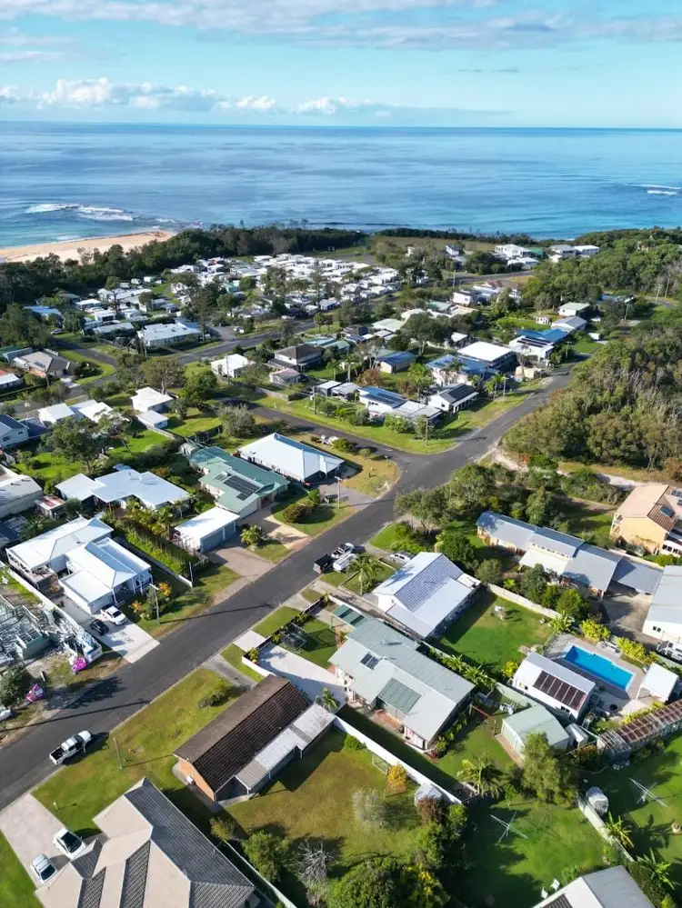 15 Swan Avenue, Cudmirrah NSW 2540