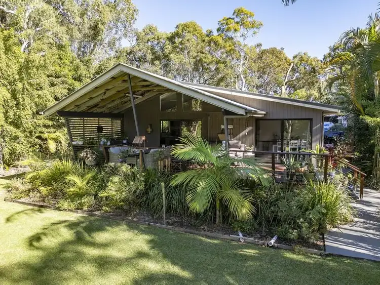 19 Atlantis Avenue, Cooloola Cove QLD 4580