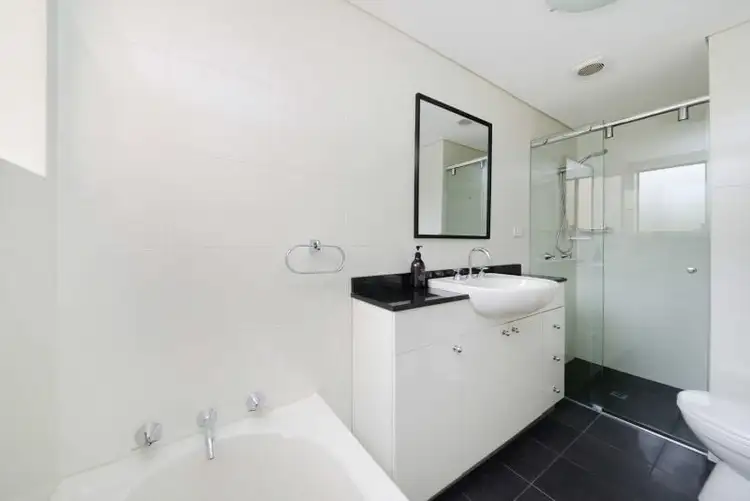 Fourth view of Homely apartment listing, 3/27 Waratah Street, Rushcutters Bay NSW 2011