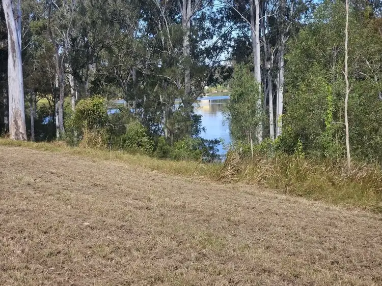 167 Eight Mile Road, Owanyilla QLD 4650