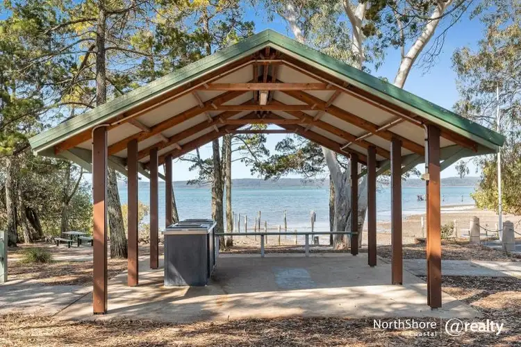 28 Warama Street, Macleay Island QLD 4184