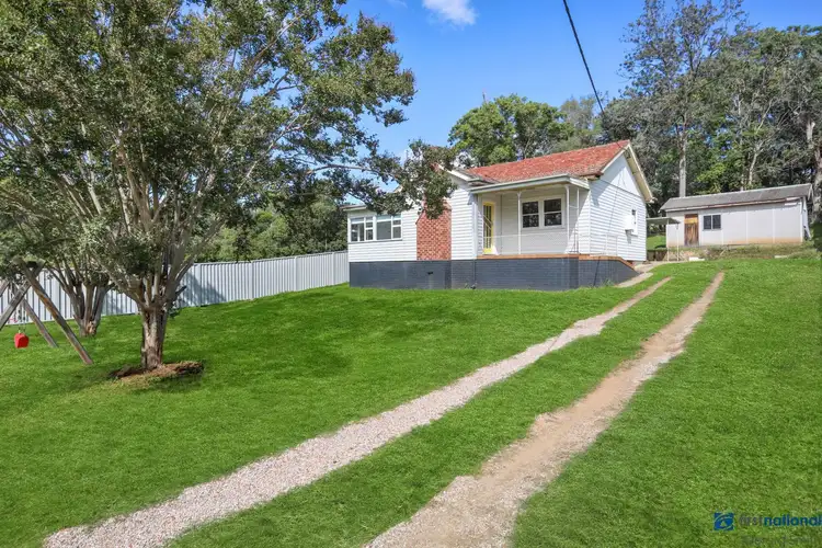 25 Coull St, Picton NSW 2571