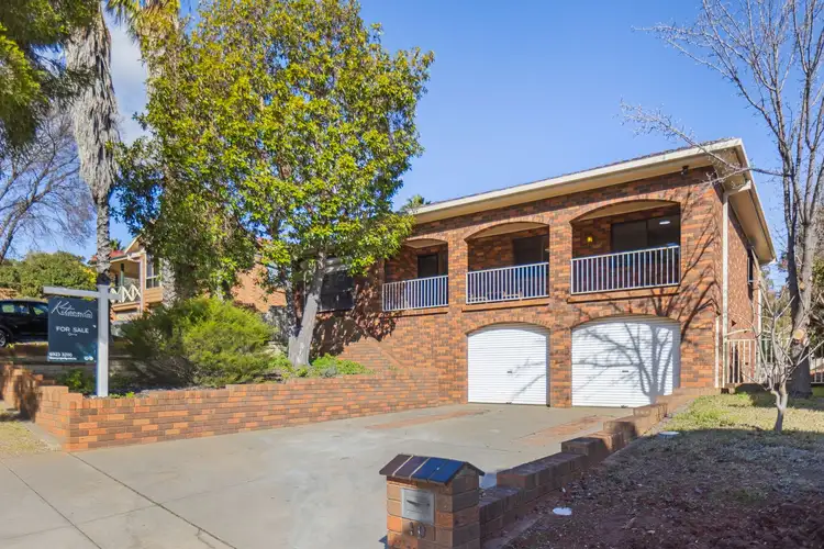 10 McCoullough Drive, Tolland NSW 2650