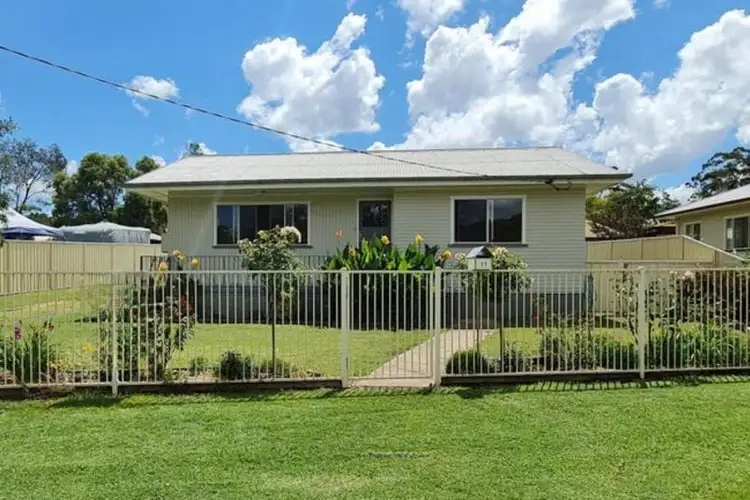 11 Gleeson Street, Crows Nest QLD 4355