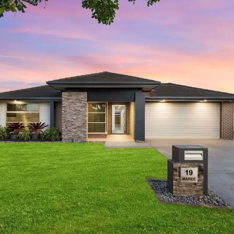 19 Maree Place, Redland Bay QLD 4165