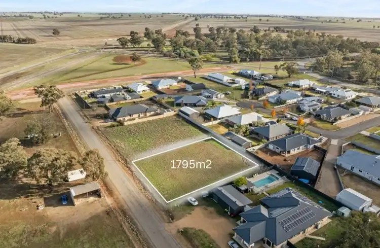 25 Prichard Place, Lockhart NSW 2656