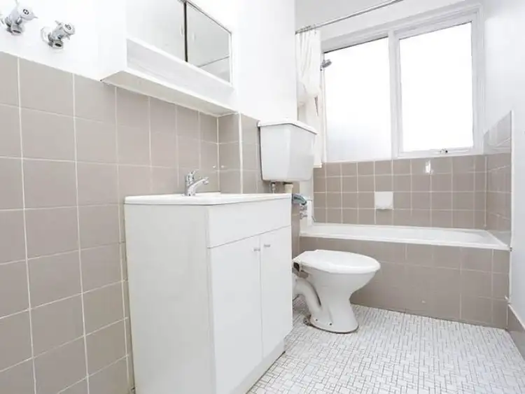 Fifth view of Homely unit listing, 3/80 Queens Road, Melbourne VIC 3004