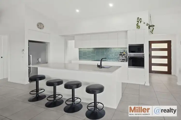 60 Lakeview Close, Macksville NSW 2447