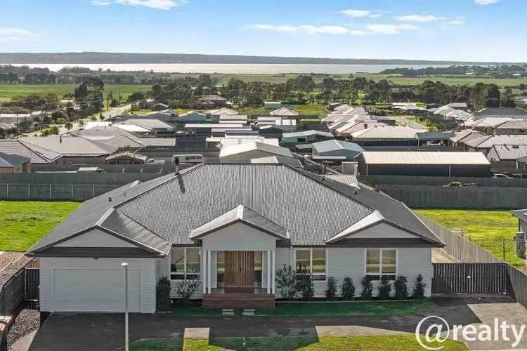 42 Colonnades Circuit, Coronet Bay VIC 3984