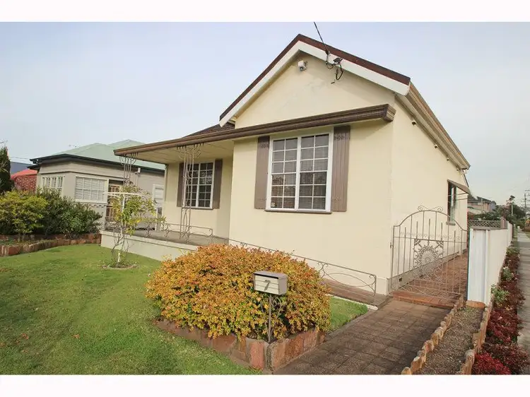 7 Third Street, Adamstown NSW 2289