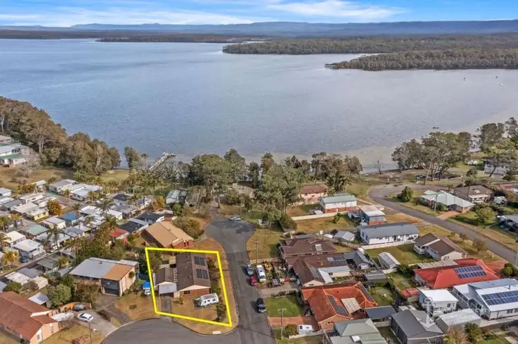 11 Collett Place, St Georges Basin NSW 2540