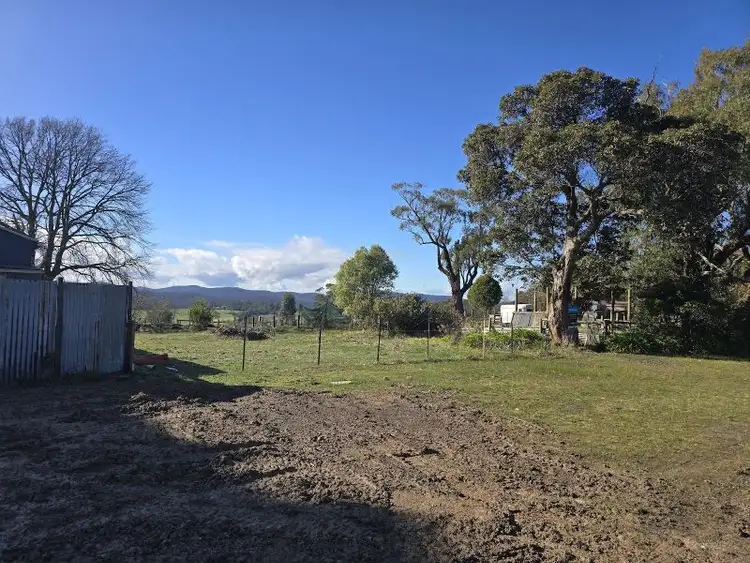 2384 Willow Grove Road, Hill End VIC 3825