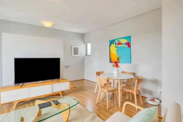 8/12 Smiths Avenue, Redcliffe WA 6104