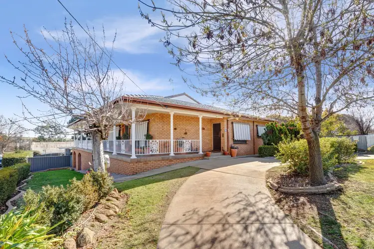 39 Bolton Street, Junee NSW 2663