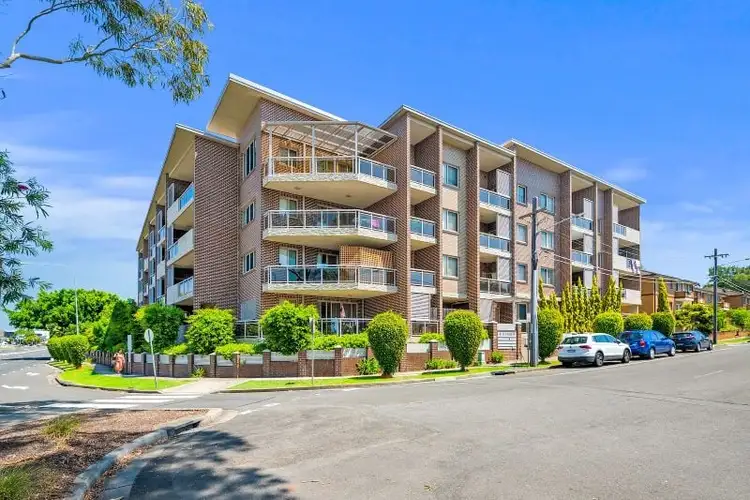 48-52 St Hilliers Road