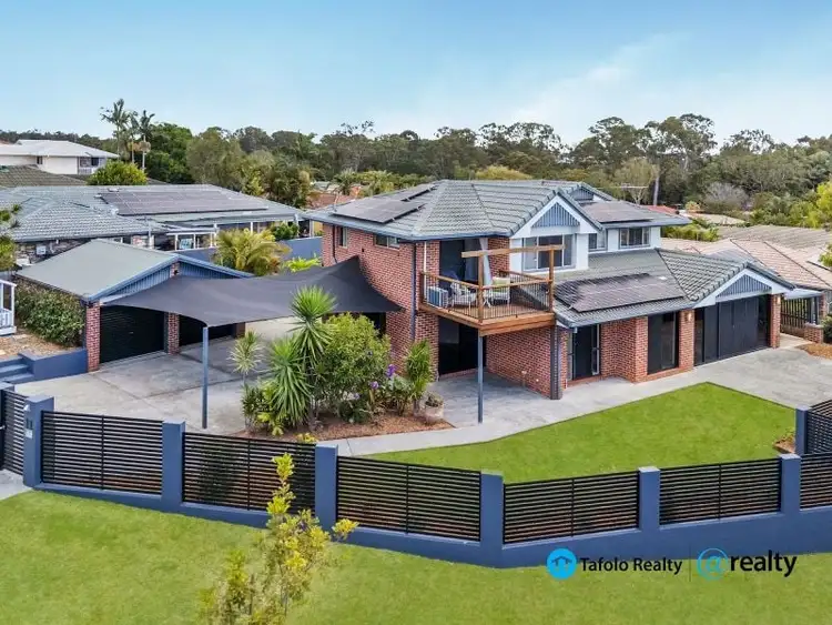 11 Turner Crescent