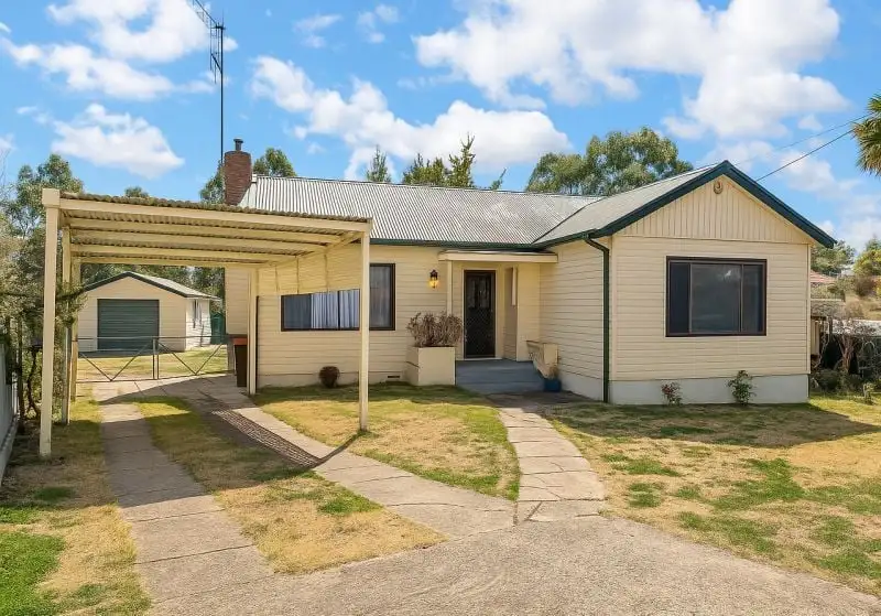 Main view of Homely house listing, 7 Moodie Place, West Bathurst NSW 2795