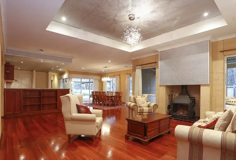 6 Woodview Retreat, Lesmurdie WA 6076