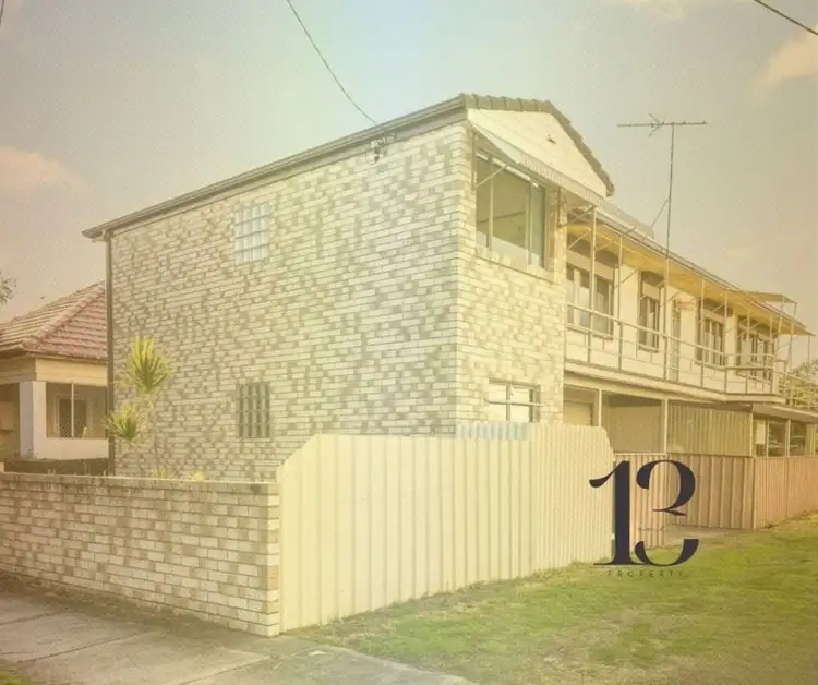 8 Maitland Street, Stockton NSW 2295
