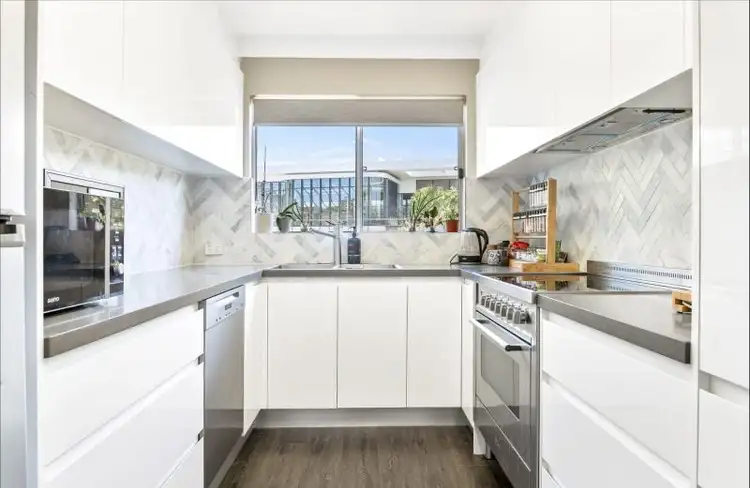 Second view of Homely apartment listing, 6/5 Clarence Avenue, Dee Why NSW 2099