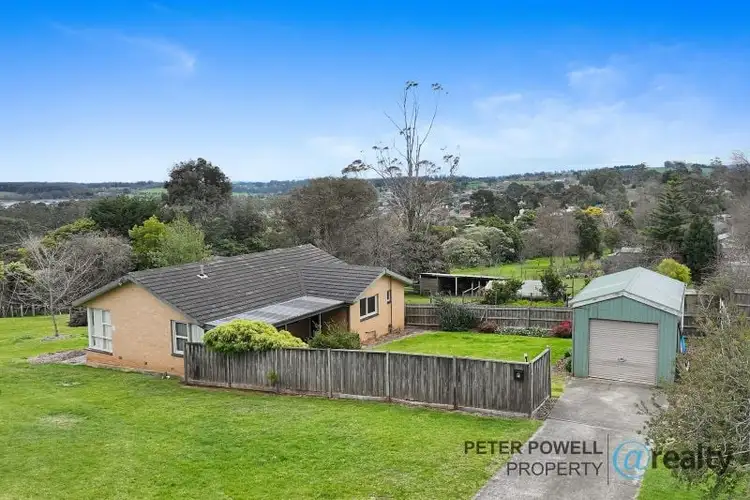 13 Francis Avenue, Drouin VIC 3818