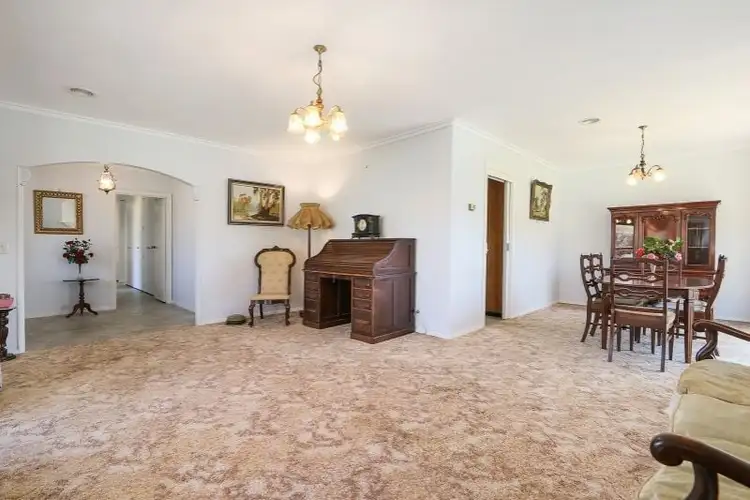 Sixth view of Homely house listing, 7 Sans Souci Drive, Wodonga VIC 3690