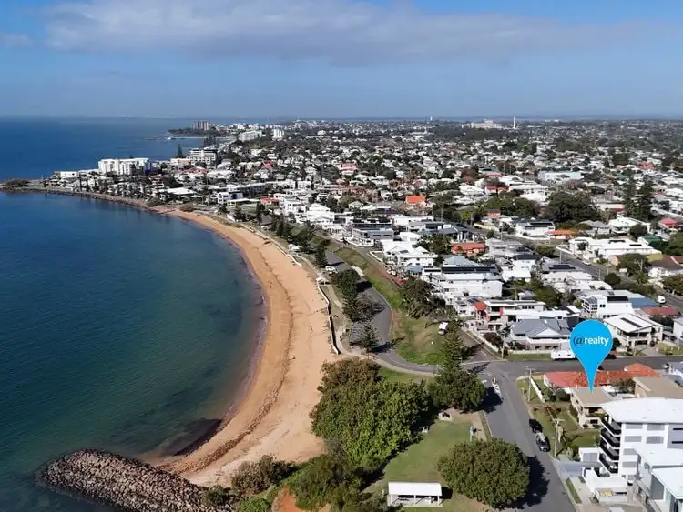 1/129 Flinders Parade, Scarborough QLD 4020